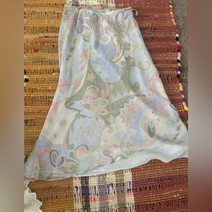 size 4 etcetera mid length paisley skirt